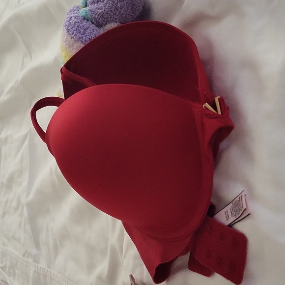 Bras - Picture 5 of 5